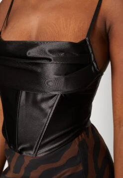 Wal G Christian Corset Crop - Débardeur - Black -Wal Mode Promos Soldes Boutique e62520b085e24ea8aa6c7dba639509bf