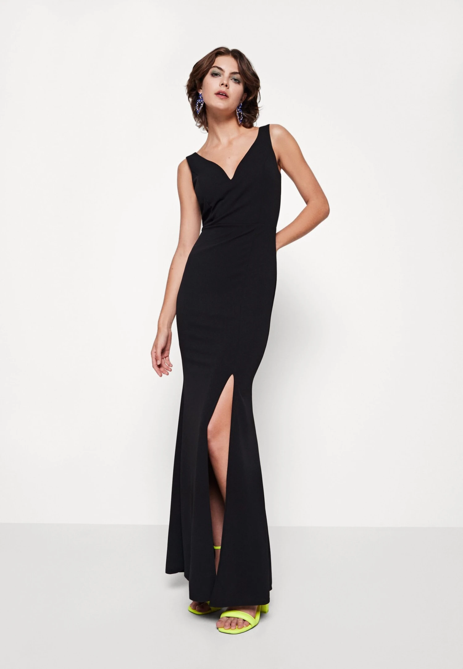 Wal G Rosie Cut Out - Robe Longue - Black 2 Wal G Rosie Cut Out - Robe Longue - Black – Image 2