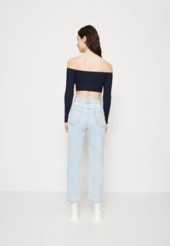 Wal G Hollie Off Shoulder Crop - T-Shirt À Manches Longues - Navy 8 Wal G Hollie Off Shoulder Crop - T-Shirt À Manches Longues - Navy -Wal Mode Promos Soldes Boutique ea40babde18944af90469664f7a01896