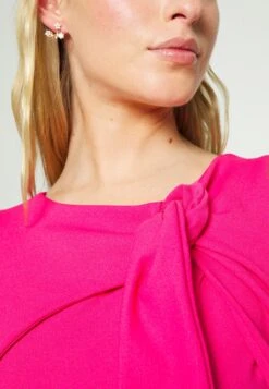 Wal G Sophie Knot Dress - Robe De Cocktail - Dark Fushia 15 Wal G Sophie Knot Dress - Robe De Cocktail - Dark Fushia -Wal Mode Promos Soldes Boutique edd2559742e941ec9e8e246786857354