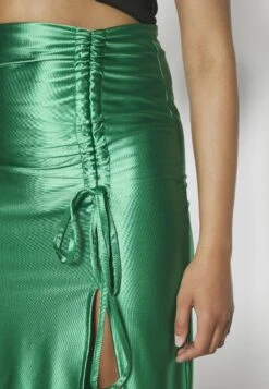 Wal G Rouched Skirt - Jupe Crayon - Leaf Green -Wal Mode Promos Soldes Boutique f3c83b417d054a2e9e5ea3c52ed7dc60